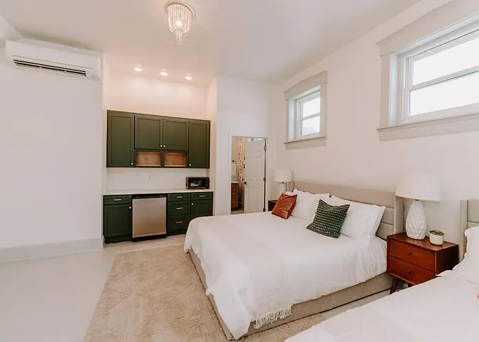 East Main Lofts - Boho 203